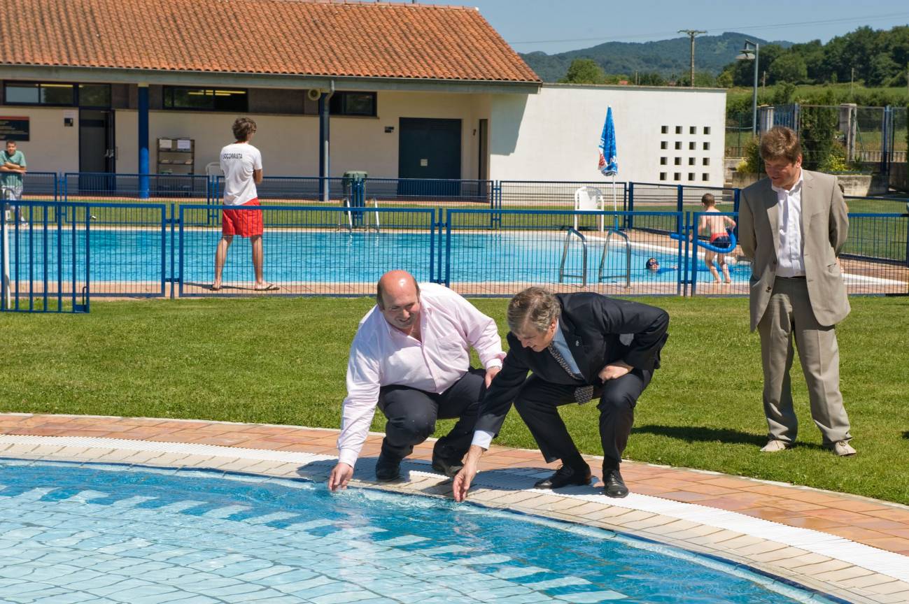 Ocho edificios navarros utilizan un sistema de distribución de calor a partir de biomasa 