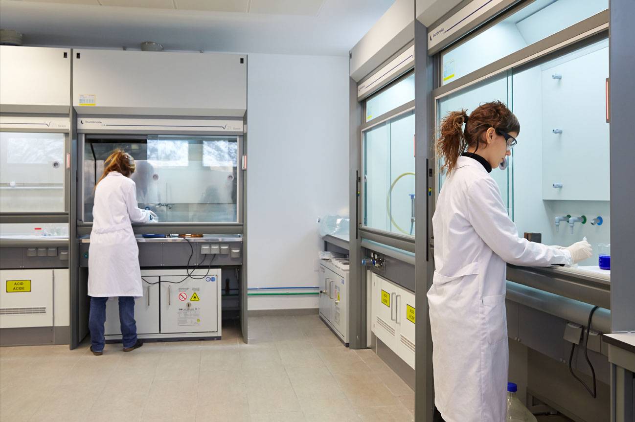 Laboratorios de Química de Superficies de IK4-TEKNIKER