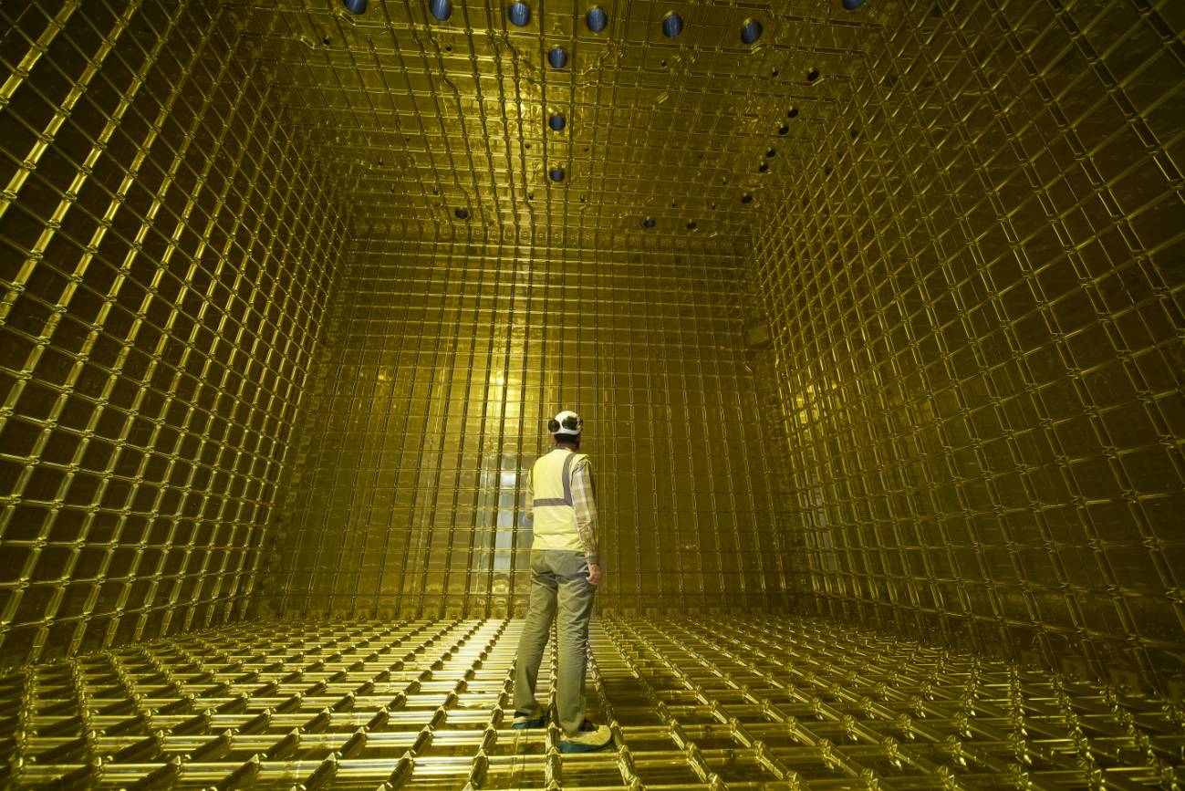 Primeras partículas en el prototipo de un gran detector de neutrinos