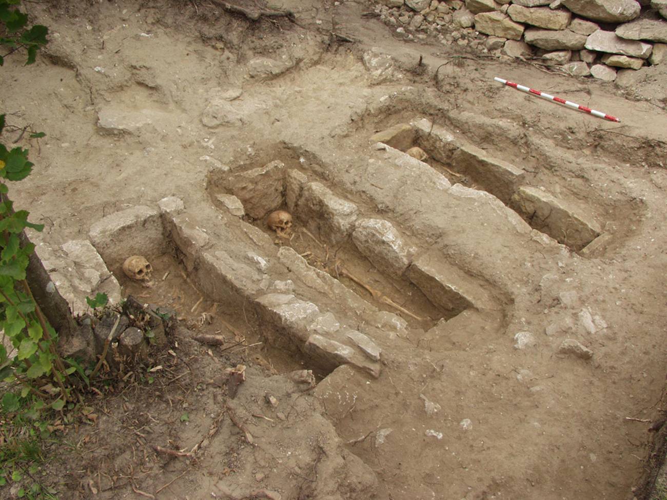 Vista parcial de la necrópolis de Las Gobas (Condado de Treviño, Burgos)