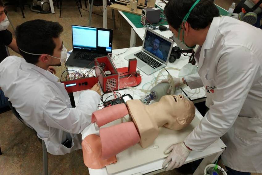 Respiradores y pantallas protectoras hechos en la universidad