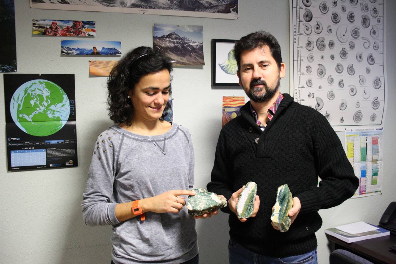 Restos fósiles de microbios del Jurásico aparecen en un afloramiento volcánico 