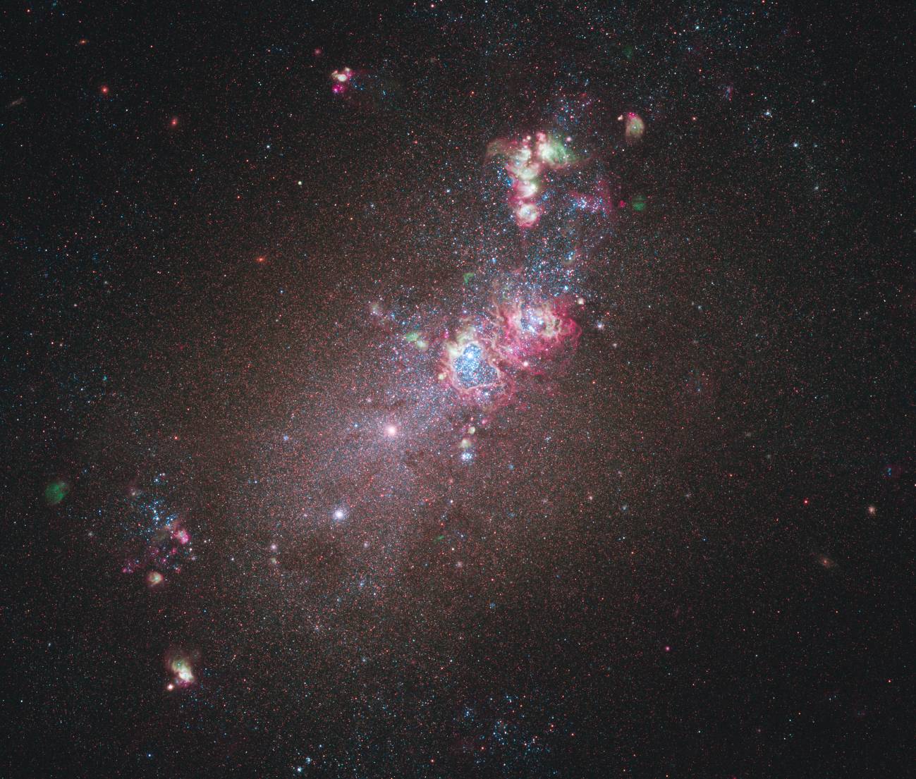 Tormentas de polvo explican la evolución de las galaxias ultraluminosas