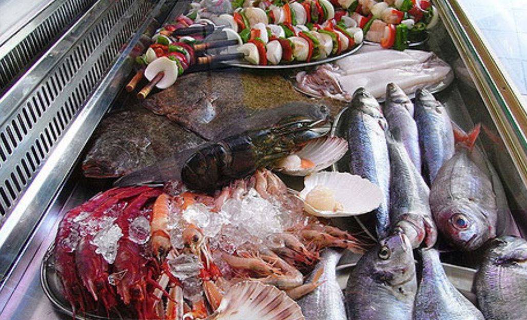 Un alto porcentaje del pescado servido en restaurantes de Madrid está mal etiquetado