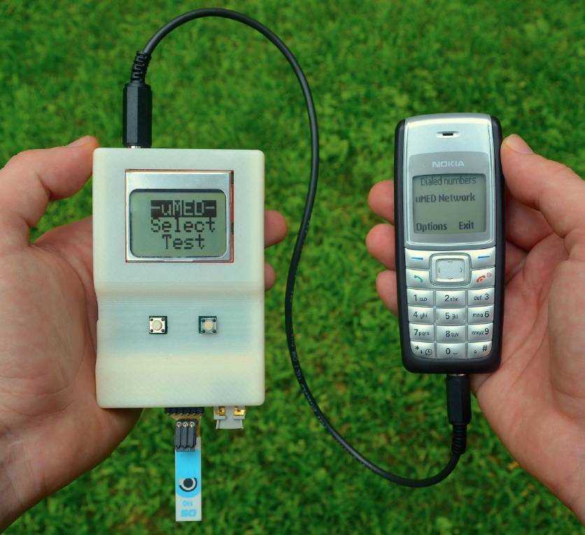 Un dispositivo portátil hace análisis y transmite los resultados desde el móvil