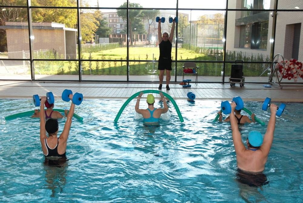 Un edulcorante confirma que la gente orina en la piscina