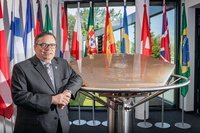Un físico español al frente del Observatorio Europeo Austral