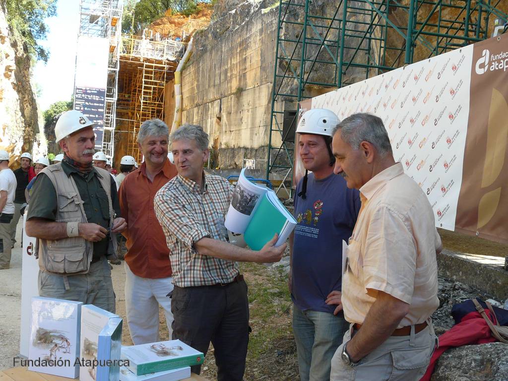 Un grupo de homínidos devoró un león hace 350.000 años en Atapuerca