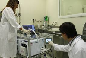 Un laboratorio móvil detecta ‘Listeria’ en superficies industriales en menos de tres horas 