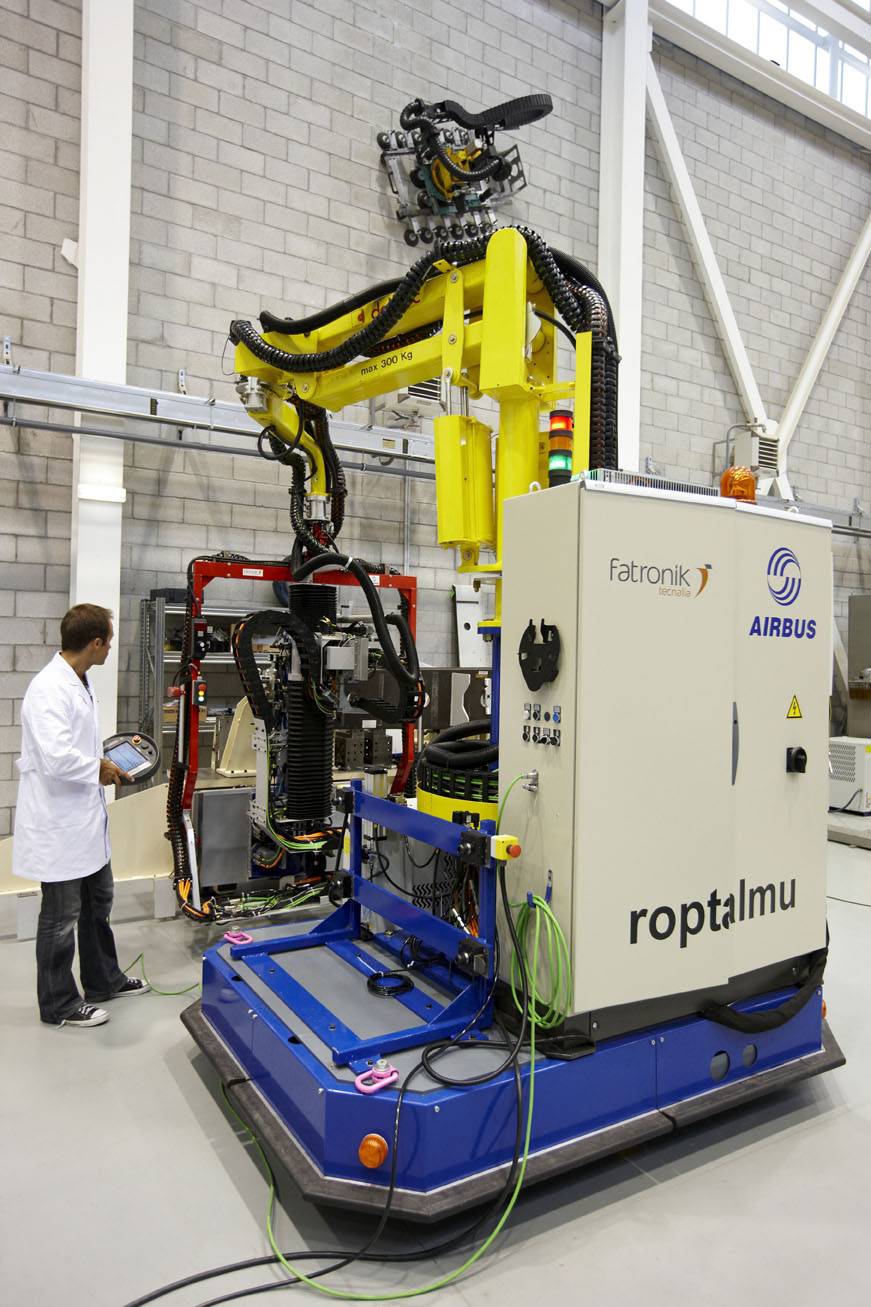 Un robot vasco, finalista en los premios internacionales Strategic Manufacturing Awards 2008