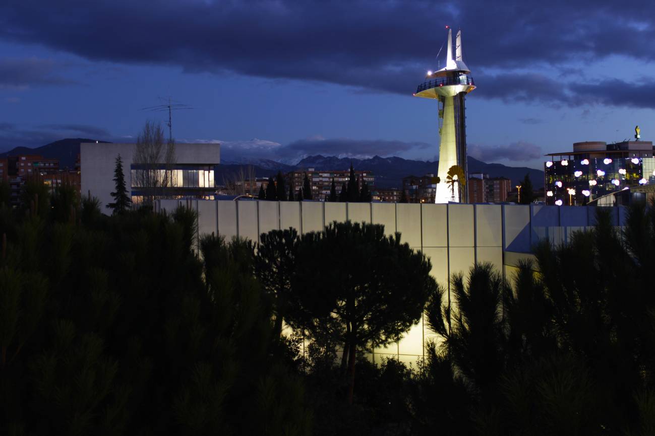Un sistema de iluminación de edificios altos mejora la seguridad aérea