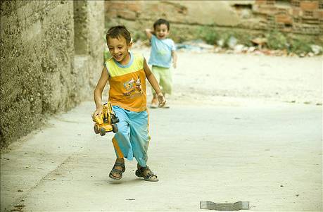 Una experiencia piloto permite mejorar el rendimiento escolar de niñas y niños gitanos