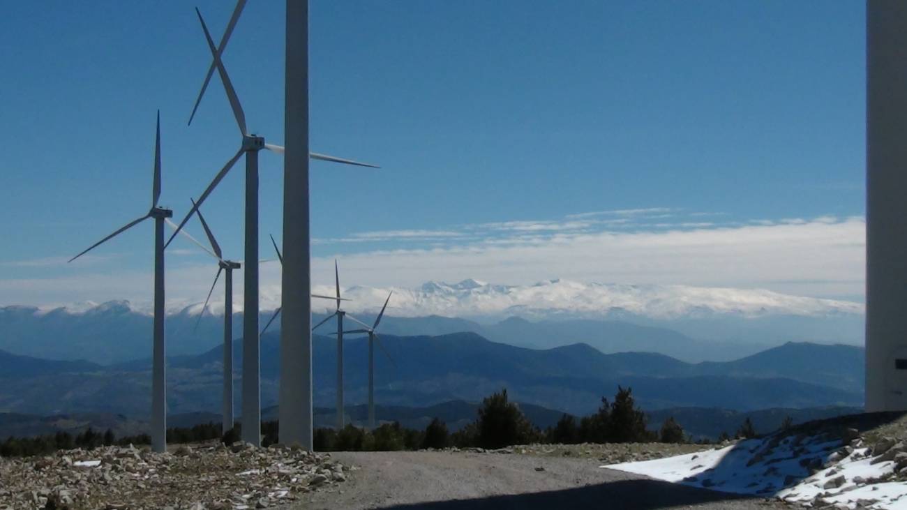 Aerogeneradores de la central eólica de la Sierra del Trigo, Jaén / Fundación Descubre