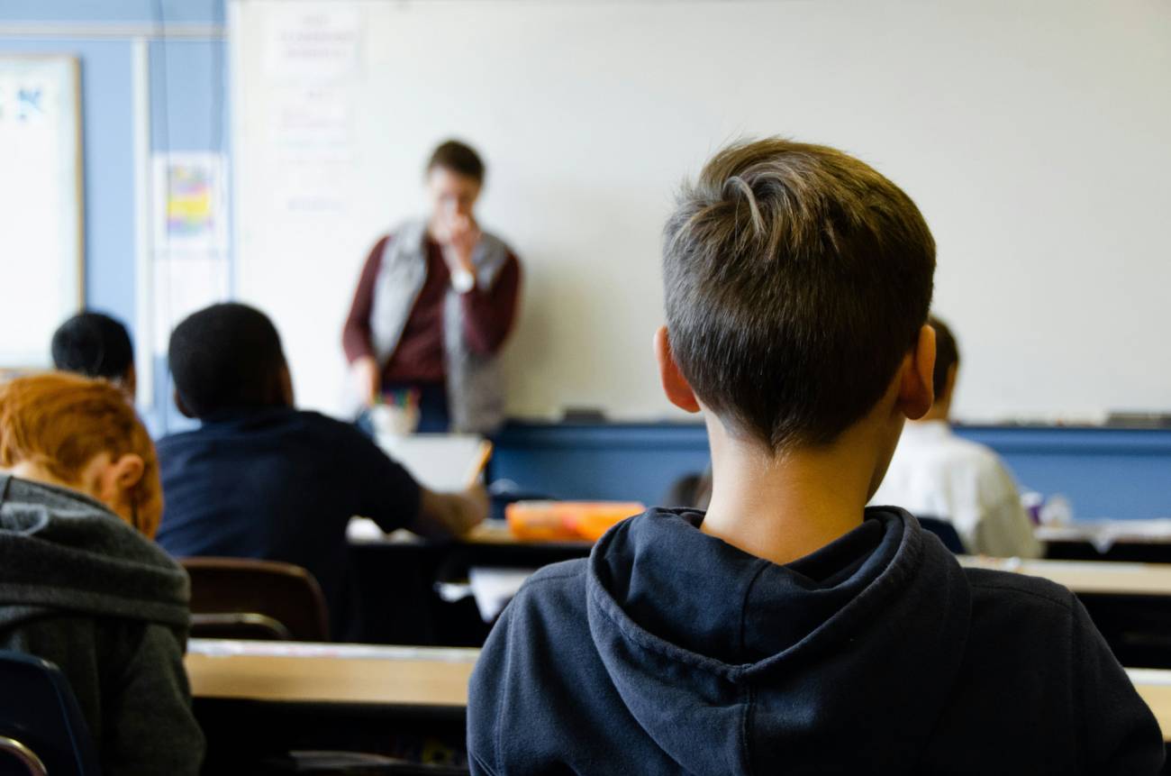 ¿Debería España limitar el uso de la IA en las aulas? Lo que podemos aprender de otros países
