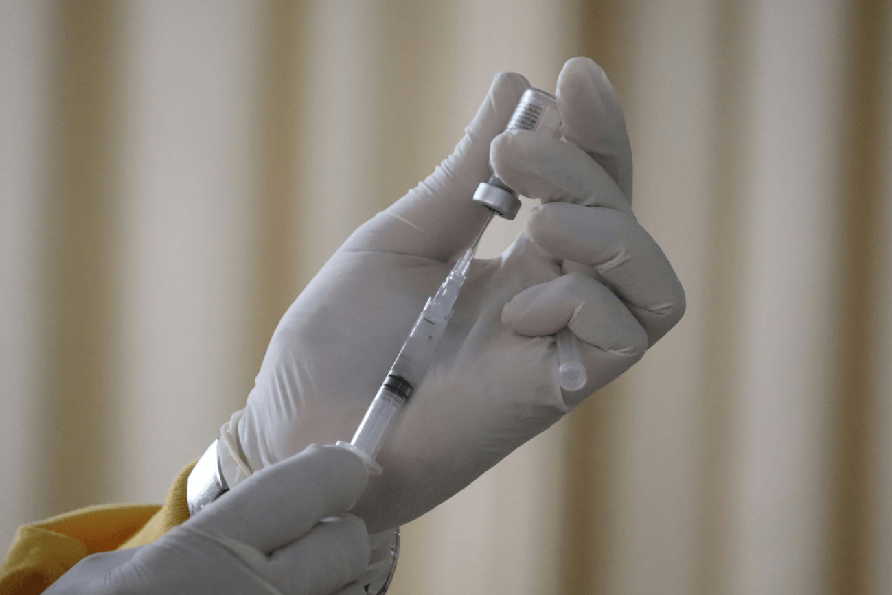 ¿Una vacuna contra el melanoma? Qué hay realmente detrás del anuncio de Merck y Moderna