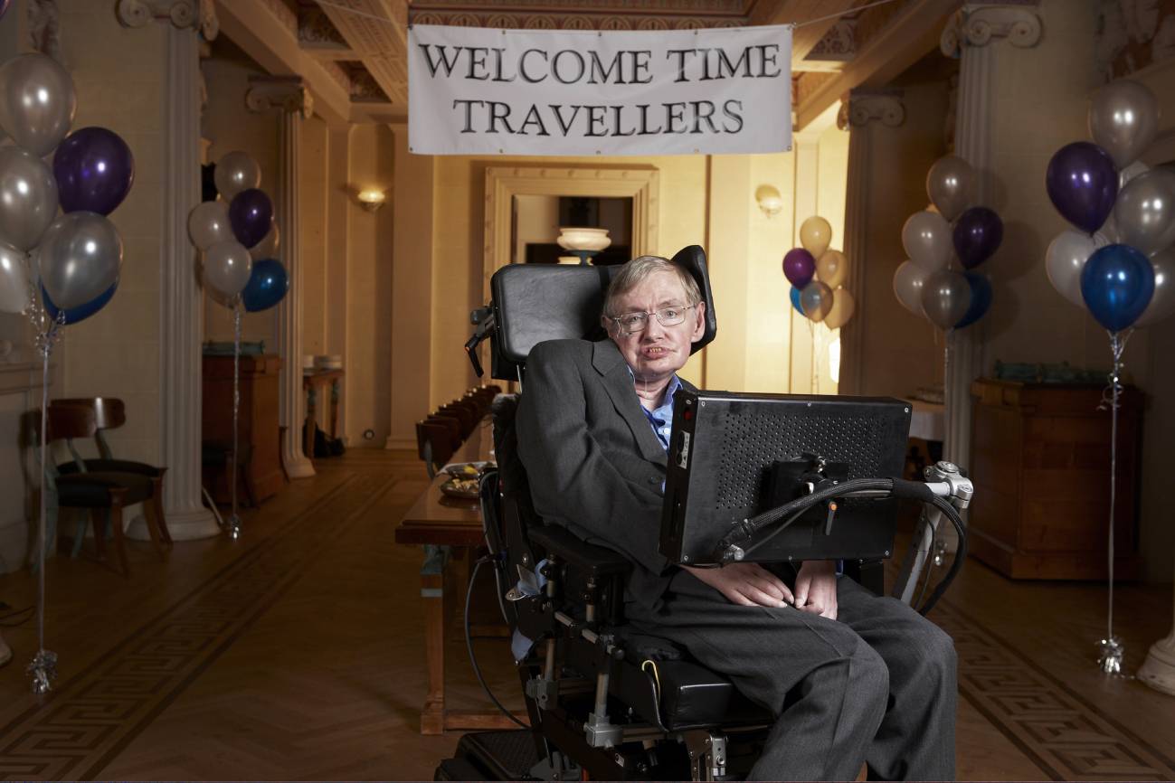Cómo logró Stephen Hawking vivir décadas con una enfermedad que mata en pocos años