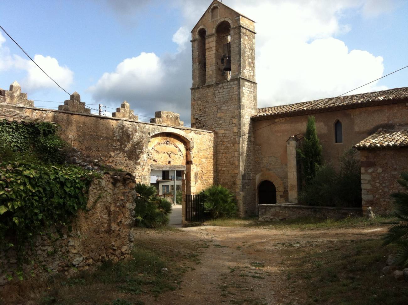 El Hospital Medieval de Cervelló cumple 750 años en estado crítico