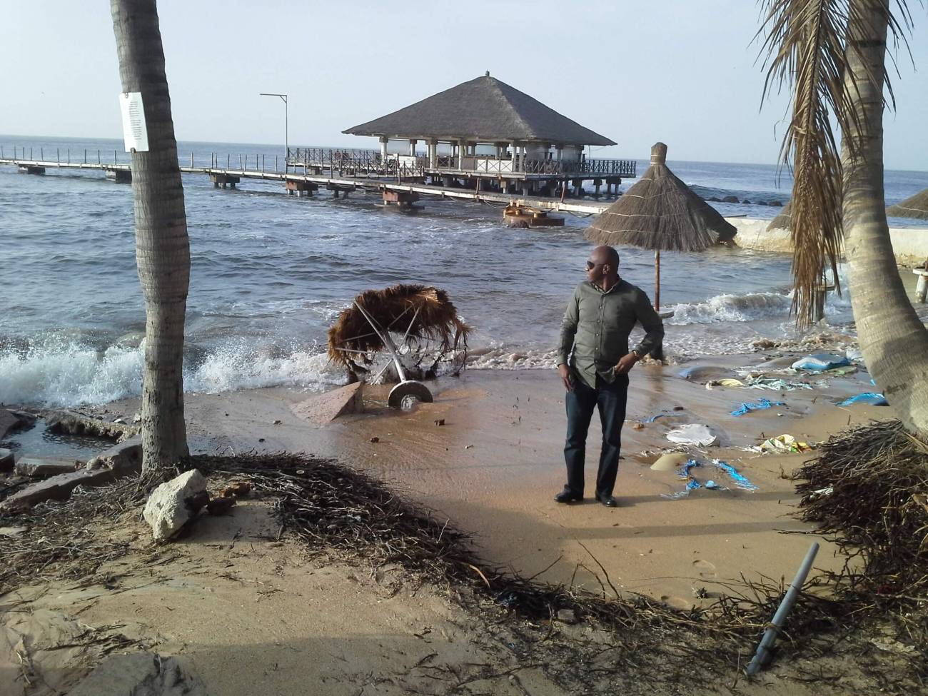 El mar engulle las costas africanas