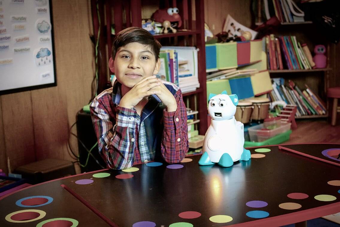 El robot social de Elche que se cruzó en Kansas con un niño autista 
