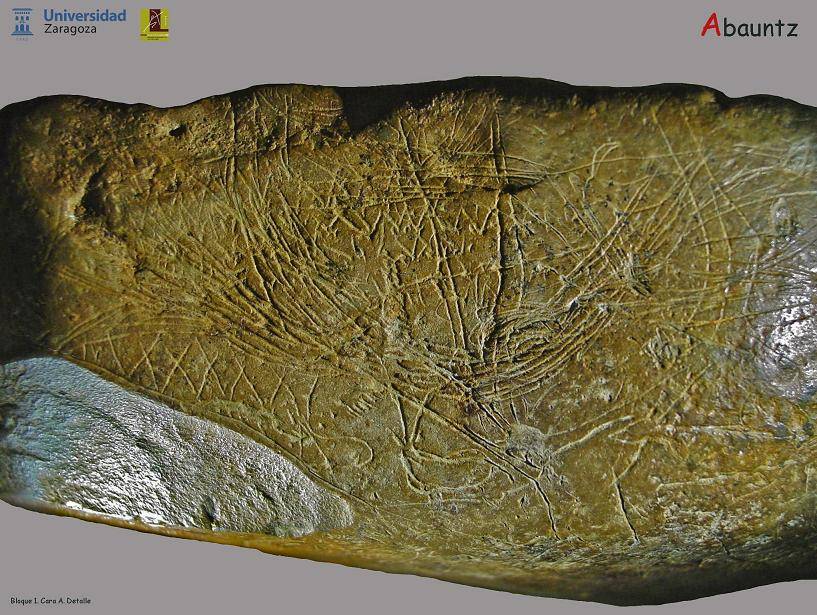 Piedra descubierta en la cueva de Abauntz