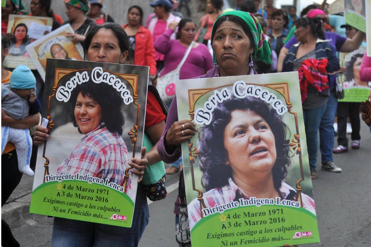 La muerte acorrala a los defensores de la tierra