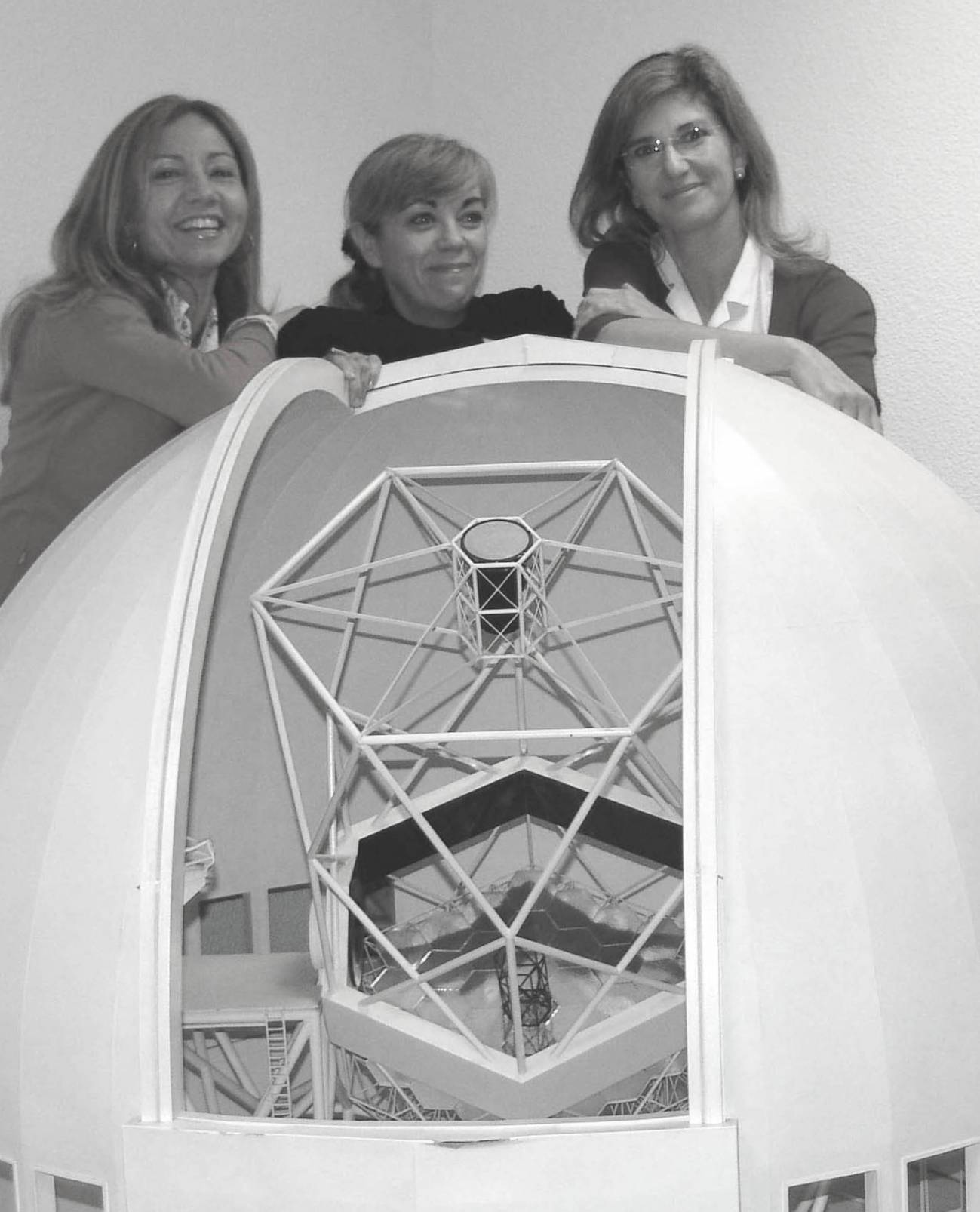 La mujer a través del telescopio