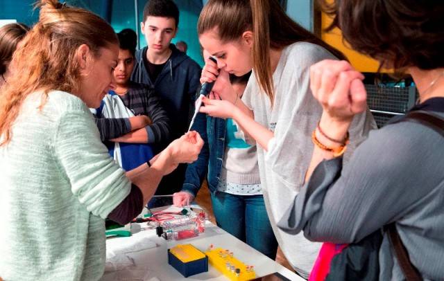La Feria tiene como objetivo acercar la ciencia a la ciudadanía, favorecer el diálogo entre el público y los investigadores y fomentar vocaciones entre los jóvenes. 