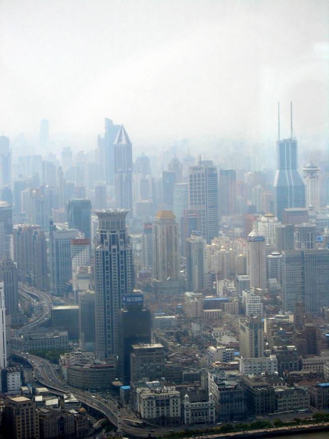 Nubes de contaminación en Shangai. Foto: Donde quieras.