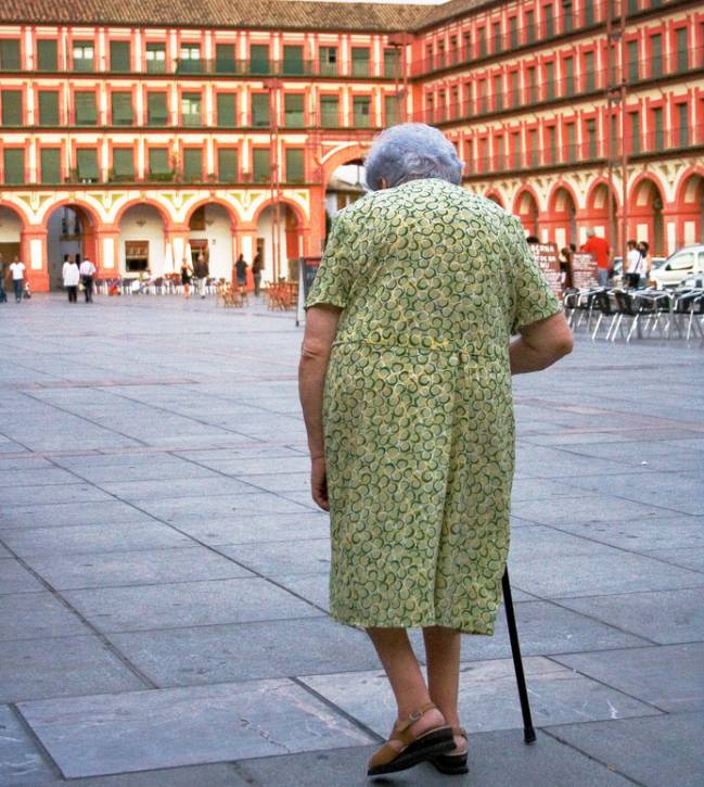 Hay más riesgo de su frir una fractura por osteoporosis a partir de los 70 años. / Mcohen Chromiste