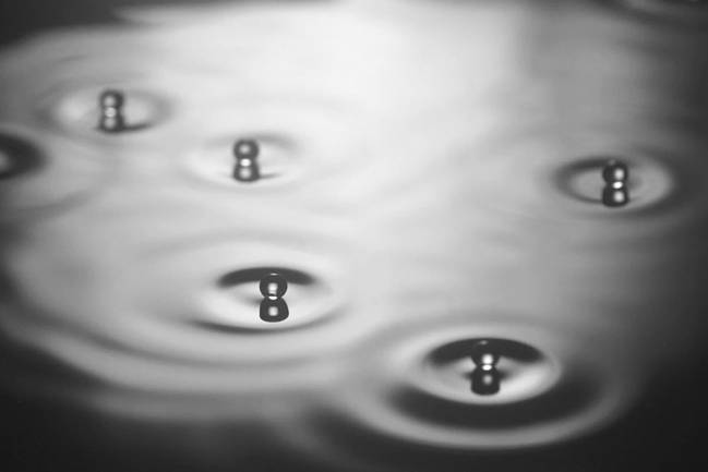 El nuevo modelo de gotas y ondas permite explicar fenómenos del mundo atómico y cuántico