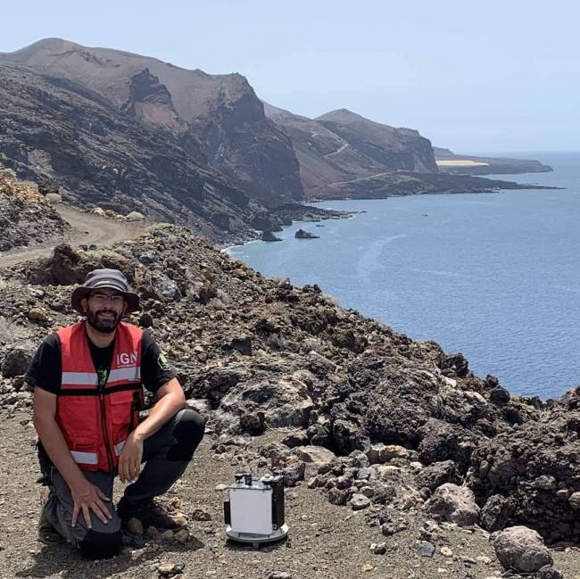Itahiza Domínguez, sismólogo del IGN, en El Hierro