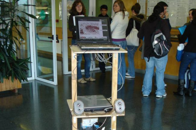 Prototipo del robot desarrollado por investigadores de la USC