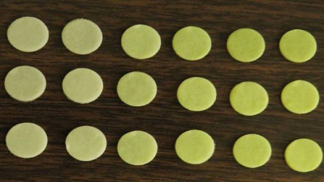 Matrices de papel bacterianas incoculadas con el colorante y muestras de diferente toxicidad.