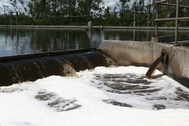 En las muestras de aguas residuales de las cinco plantas de tratamiento se han detectado 12 de los 14 fármacos psicoactivos analizados. Imagen: Gov_ba