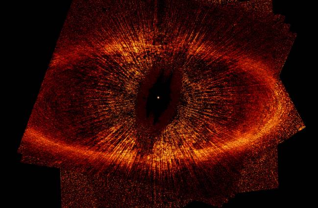 El telescopio Hubble captó este anillo de gas y polvo alrededor de la estrella Fomalhaut. / NASA/ESA/P. Kalas/J. Graham/M. Clampin