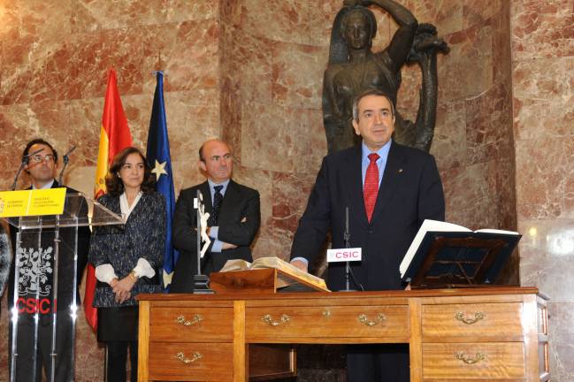 Lora-Tamayo, durante la toma de posesión. Imagen: CSIC