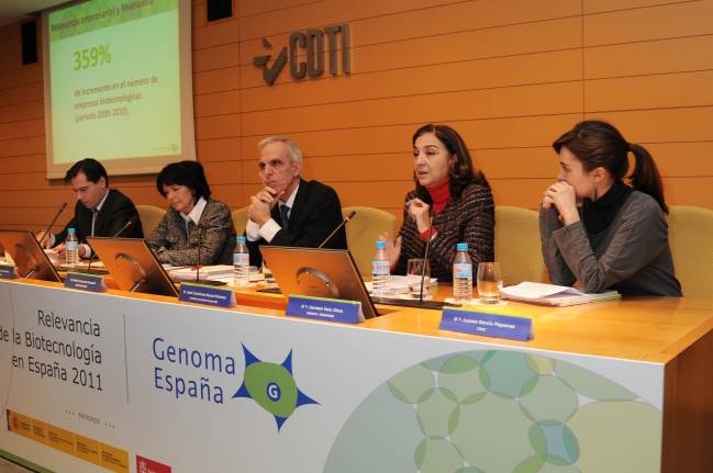 Ponentes mesa debate