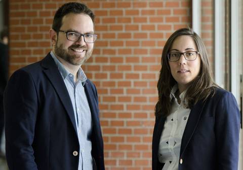 Los investigadores Paloma Ubeda y Luis Miller