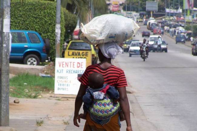 El estudio revela que los bebés con madres portadoras del VIH que no han contraído la enfermedad nacen con niveles más bajos de anticuerpos para luchar contra algunas infecciones./ Nick Cordel