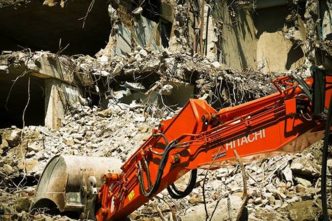 Los escombros generados a partir de la demolición de viviendas sirvieron favorablemente a la construcción de una carretera en Córdoba. / Pixabay