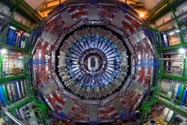 Imagen del experimento del gran colisionador de hadrones (LHC) del CERN