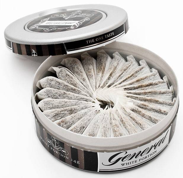 Caja de snus de la marca General, comercializado en Suecia.