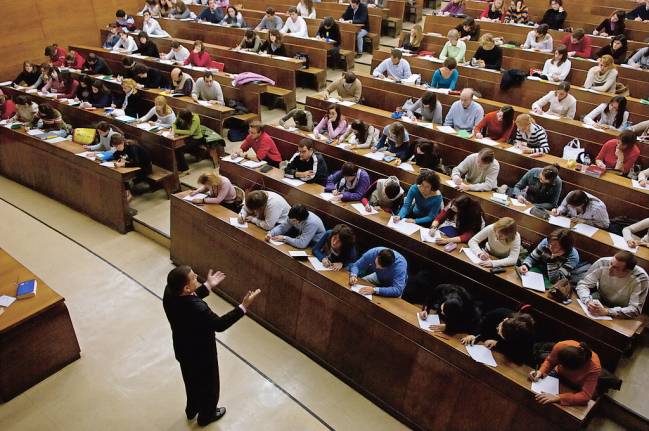  Los profesores que investigan imparten un 21,5% más de clases. / © PromoMadrid. Autor Max Alexander.