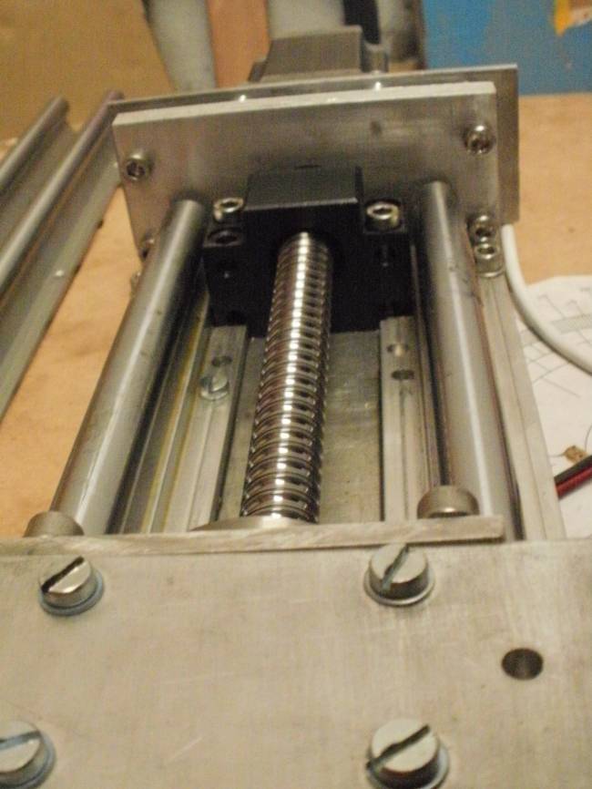 La Escuela Politécnica de Zamora lleva a cabo un proyecto sobre aparatos de control numérico para bricolaje o modelismo dentro del Programa de Prototipos Orientados al Mercado de la Universidad de Salamanca