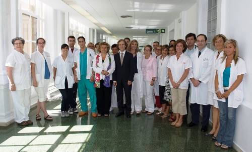 El equipo del Clínic, con la Consejera de Salud Marina Geli