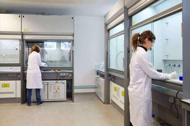 Laboratorios de Química de Superficies de IK4-TEKNIKER