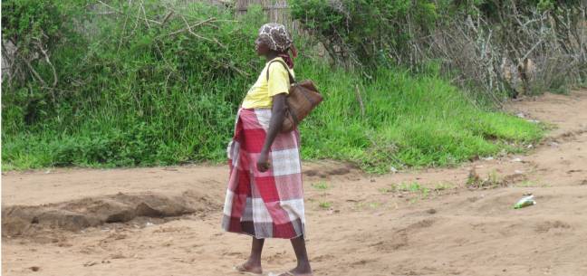 mujer africana embarazada