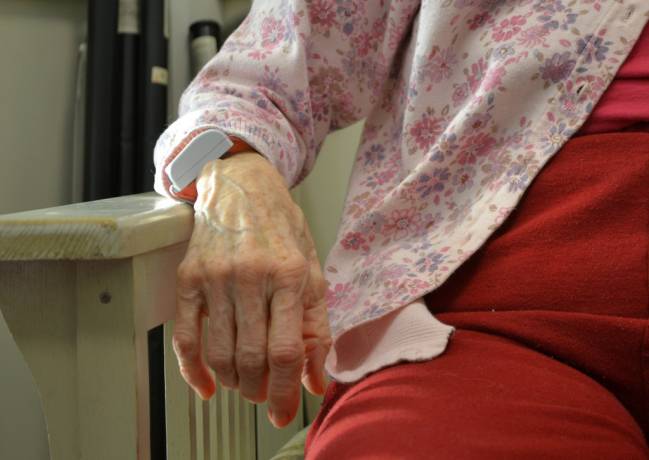 la vacuna ABvac40 contra el alzhéimer ya tiene permiso para su ensayo clínico en humanos