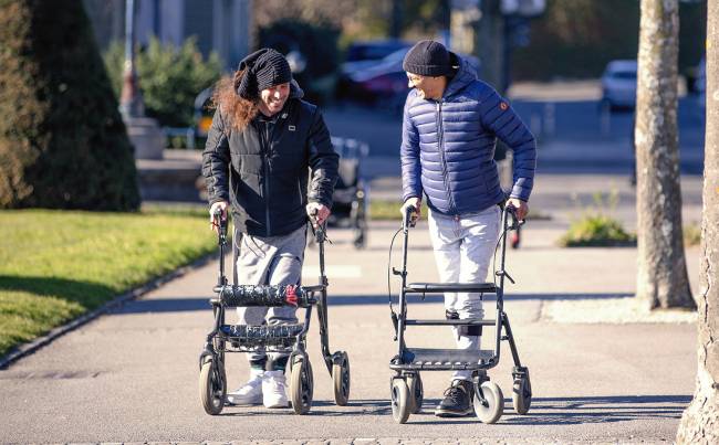 Pacientes que tenían lesión completa de la médula espinal caminando en Lausana