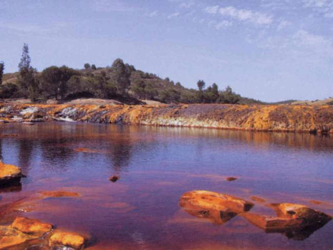 Vista del cauce del Río Tinto